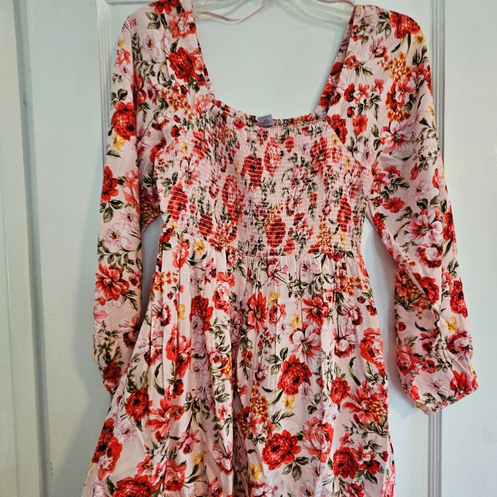 Floral belle sleeve dress with pockets
